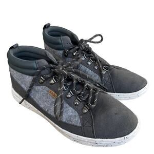 SAOLA Baikal Sneakers in Dark Grey Featherlight Shoes Size 10